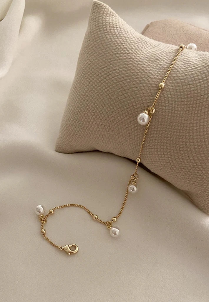 The Riviera Pearl Anklet