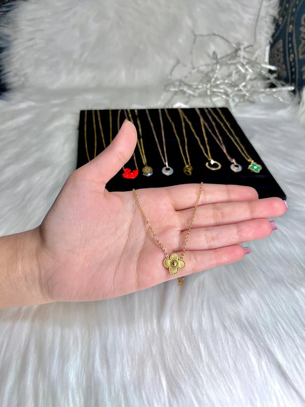 GLODEN VANLEEF NECKLACE