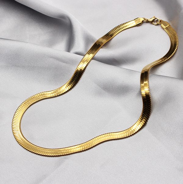 SNAKE CHAIN NECKLACE