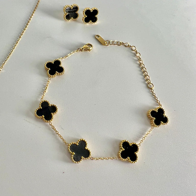 BLACK CLOVER JEWELLERY SET
