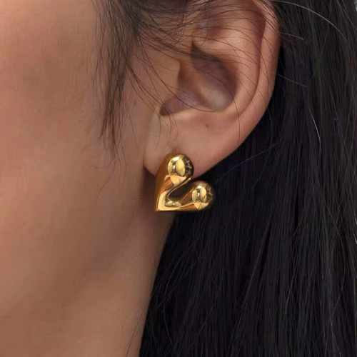 GOLDEN HEART STUDS