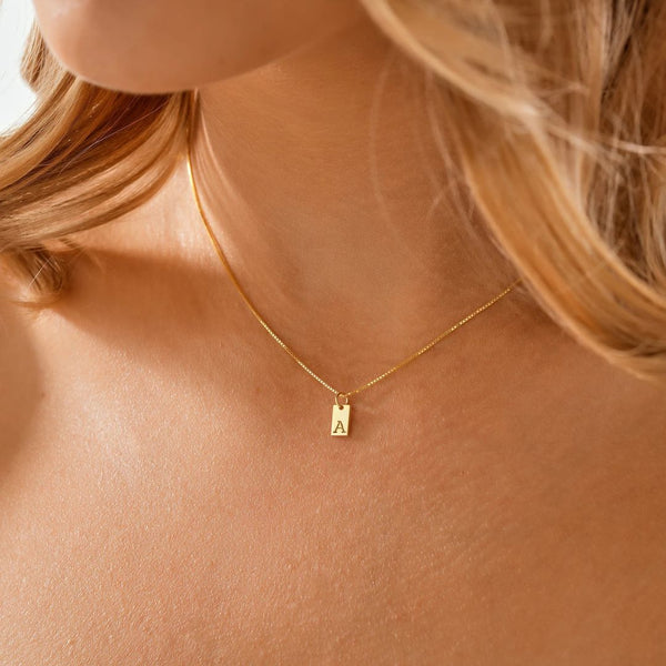 INITIAL LETTER NECKLACE