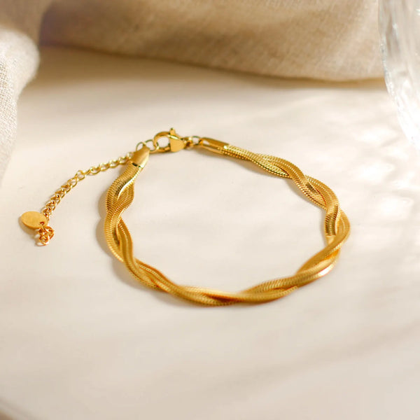 CROSS SNAKE CHAIN BRACELET