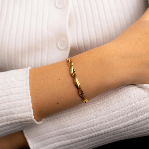 CROSS SNAKE CHAIN BRACELET