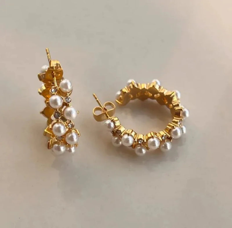 PEARL EARRING