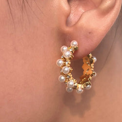PEARL EARRING