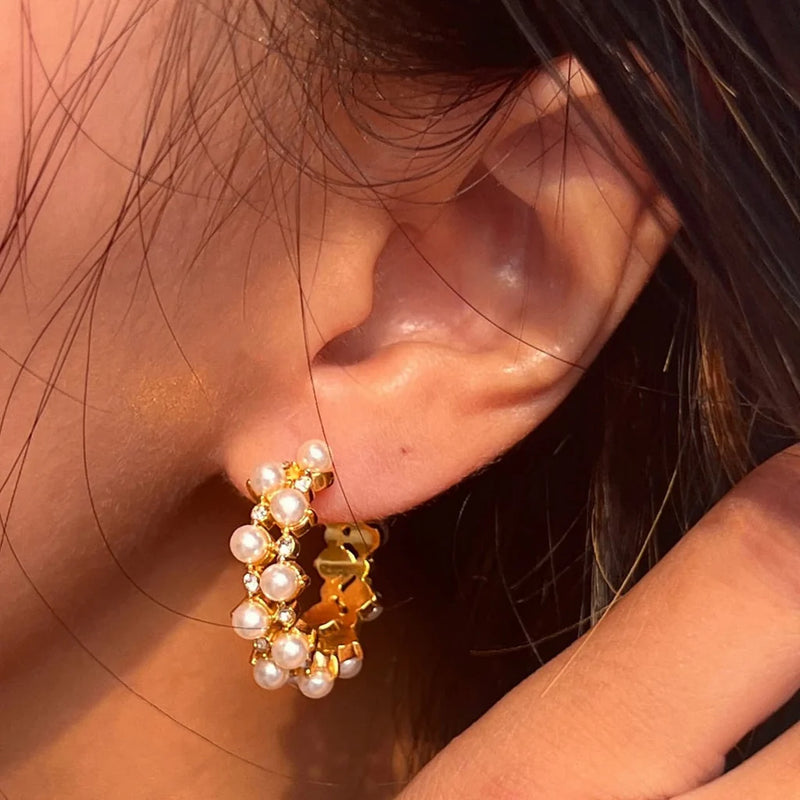PEARL EARRING